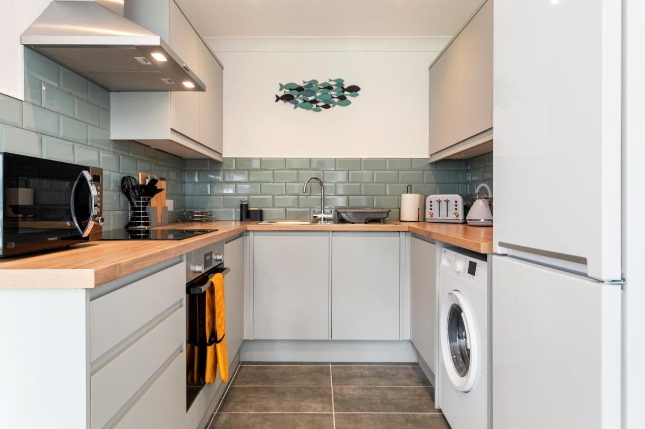 25 Coedrath Park - Sea Views From Balcony, Short Walk To Beach, Parking Saundersfoot Zewnętrze zdjęcie