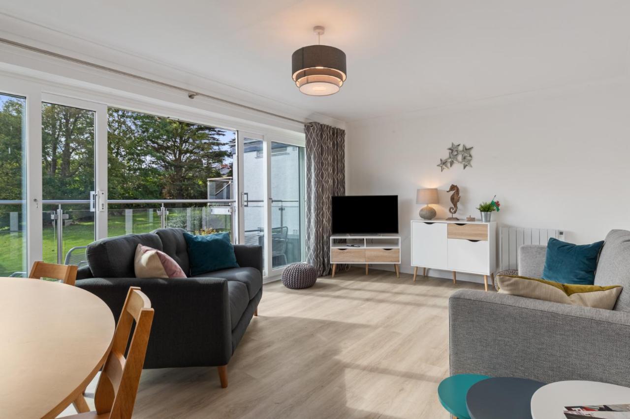 25 Coedrath Park - Sea Views From Balcony, Short Walk To Beach, Parking Saundersfoot Zewnętrze zdjęcie